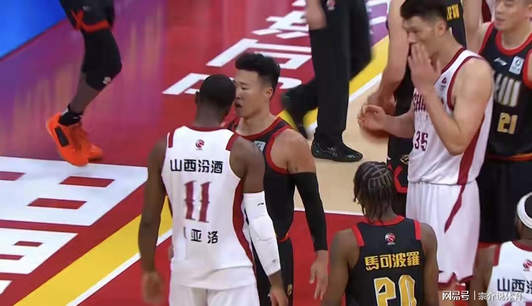 凯发k8(中国)天生赢家-驱逐主教练，半场7次技术犯规，CBA超级外援又惹麻烦